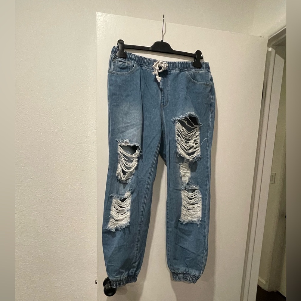 Forever 21 Blue Distressed Jeans